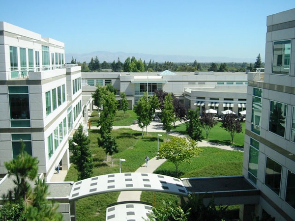 apple cupertino garden