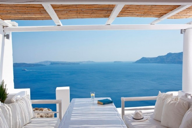 Katikies-Hotels-in-Oia-17-800x533