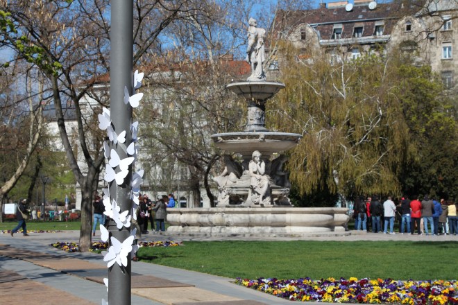 15000 papírlepke Budapest belvárosában 7