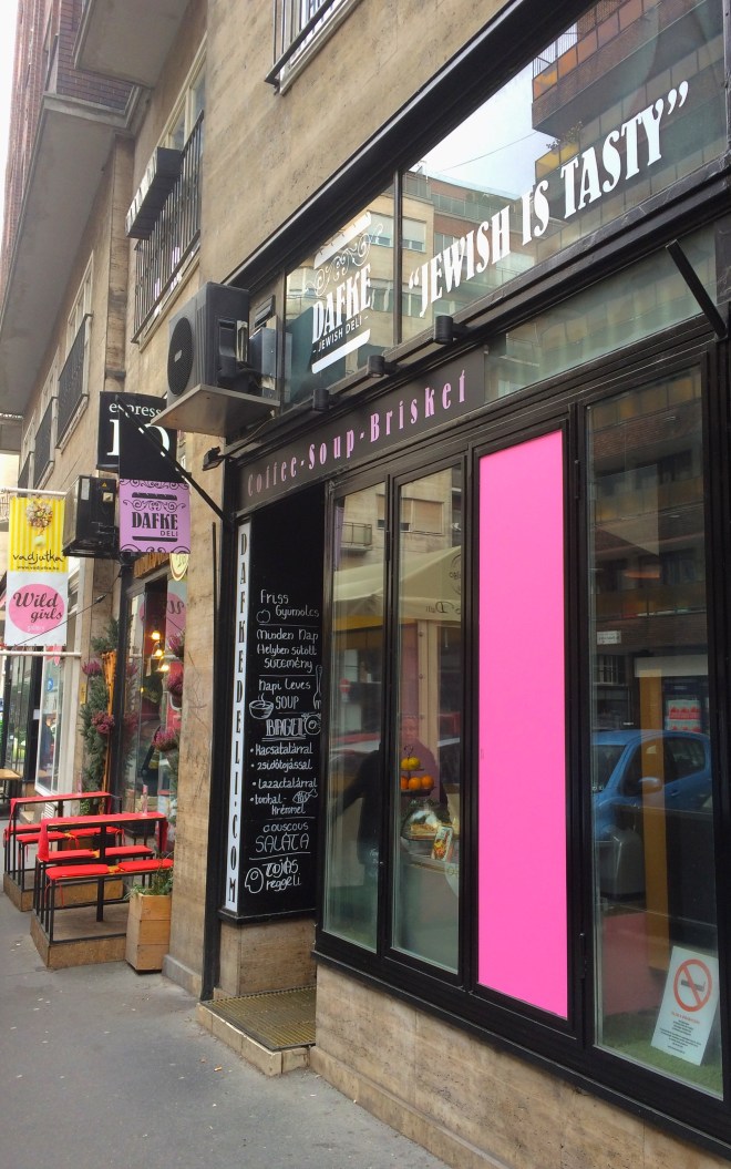 dafke jewish deli budapest 10