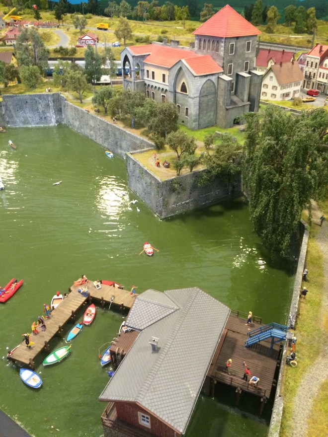 szögletes aranyhal miniversum budapest 5