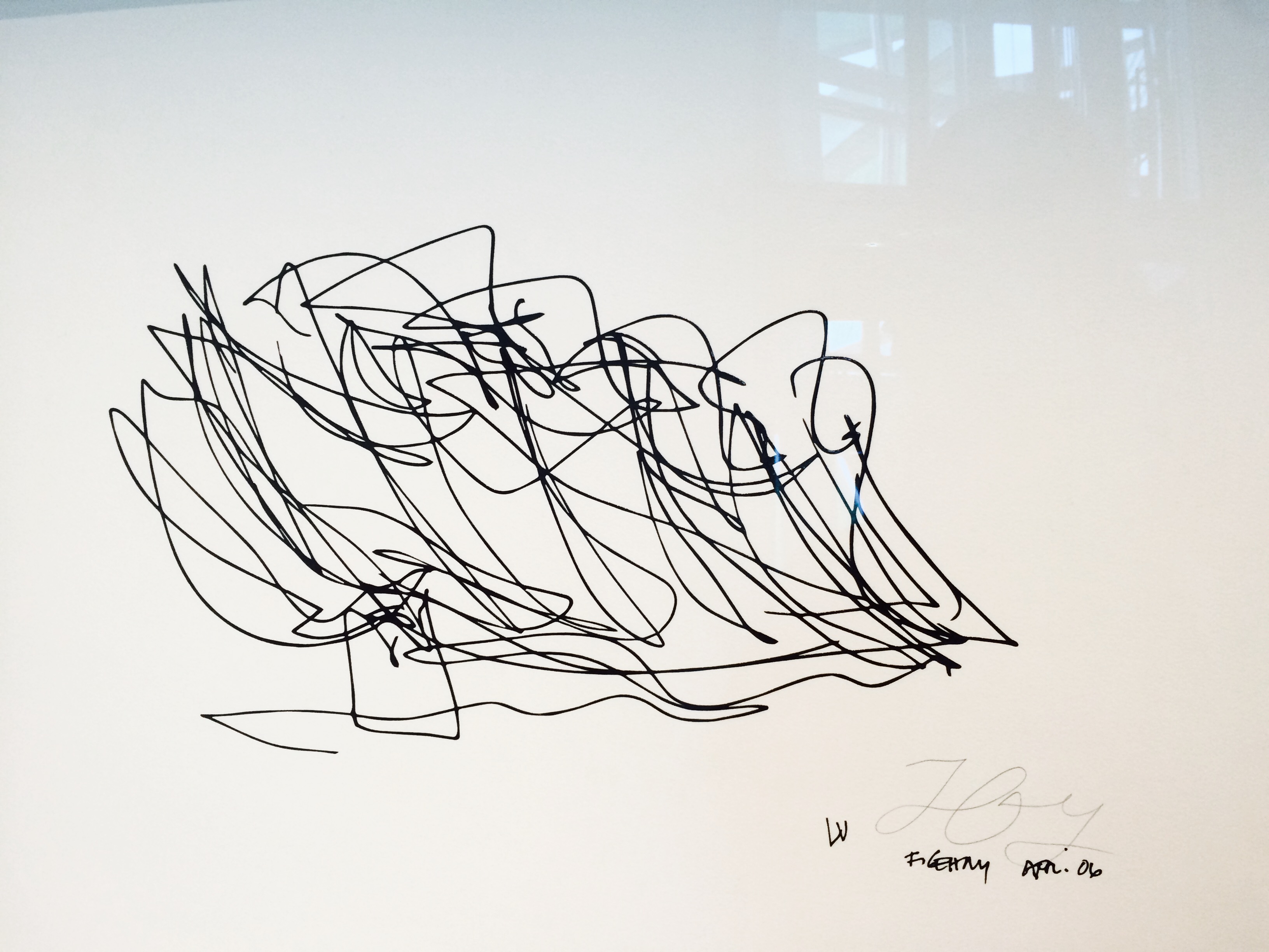 Louis Vuitton Foundation Párizs szögletes aranyhal 13