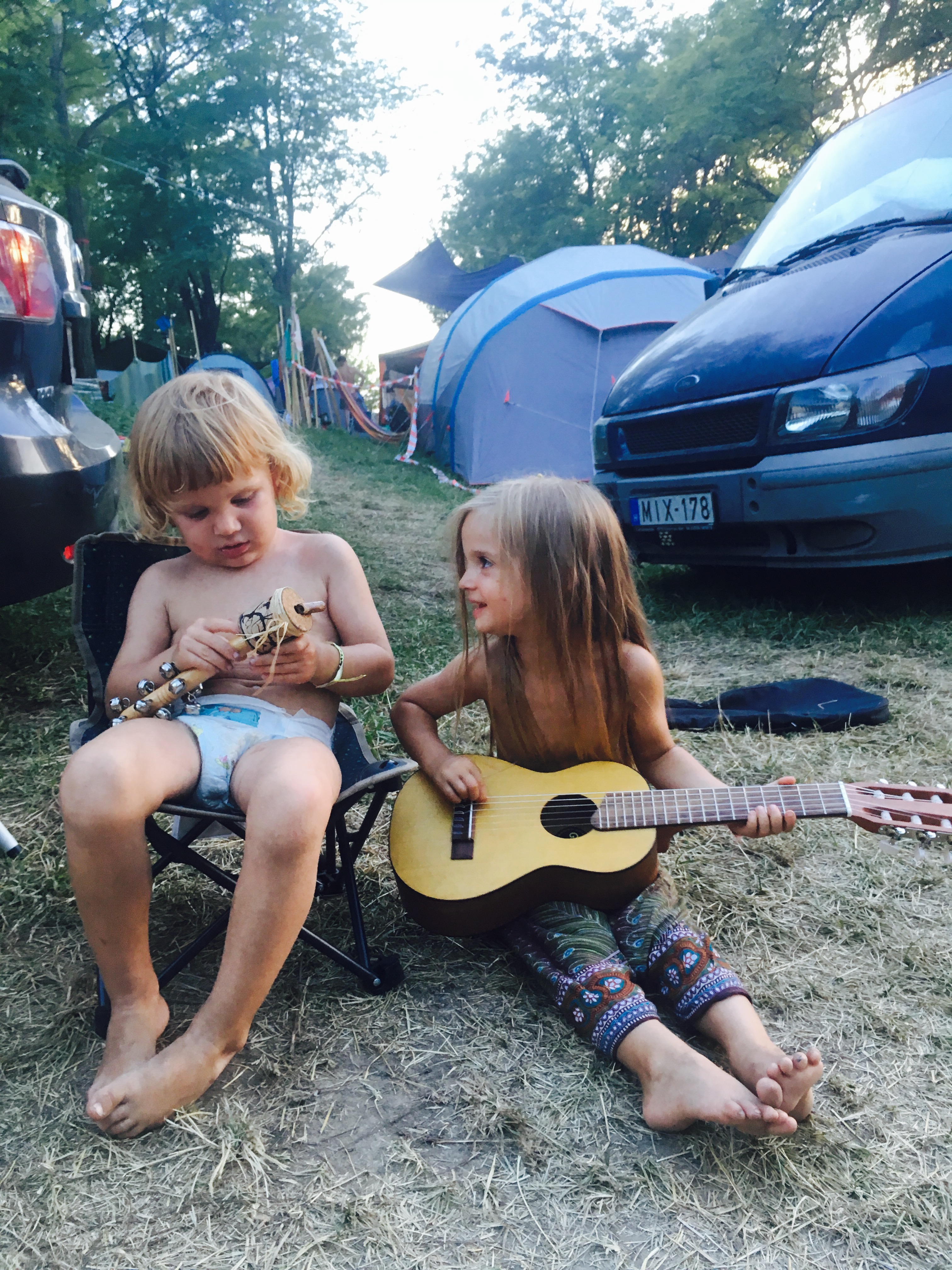 Ozora gyerekekkel 3 szögletes aranyhal